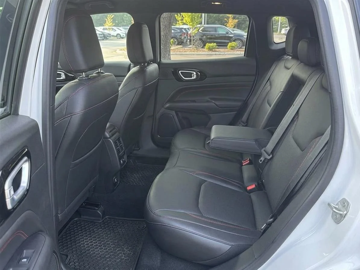 Used 2024 Bright White Clearcoat Jeep Trailhawk image 17