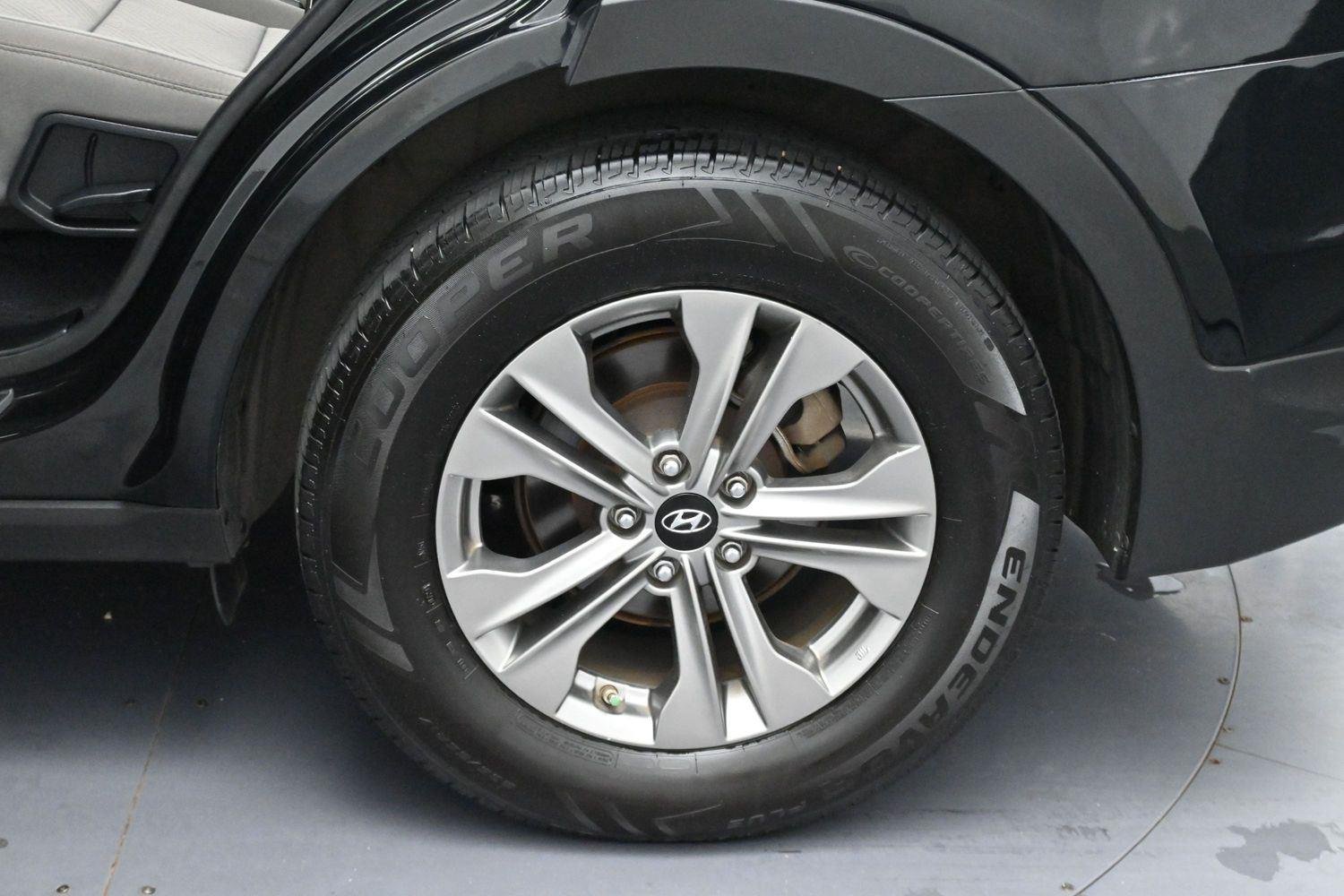 Used 2016 Twilight Black Hyundai FWD 4dr 2.4 image 35
