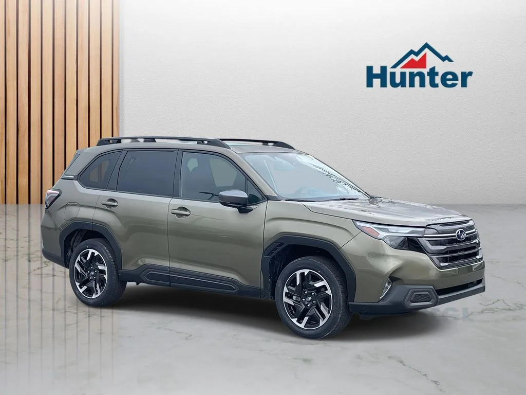 Used 2026 Autumn Green Metallic Subaru Limited image 1