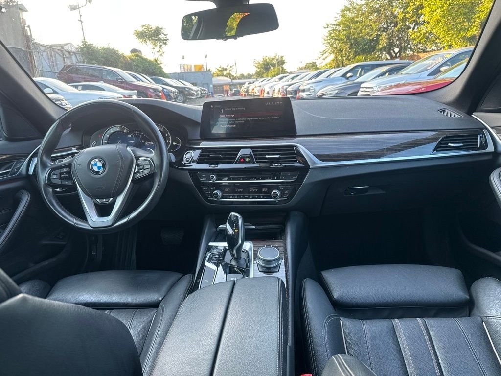 Used 2019 Silver BMW 530i xDrive image 20