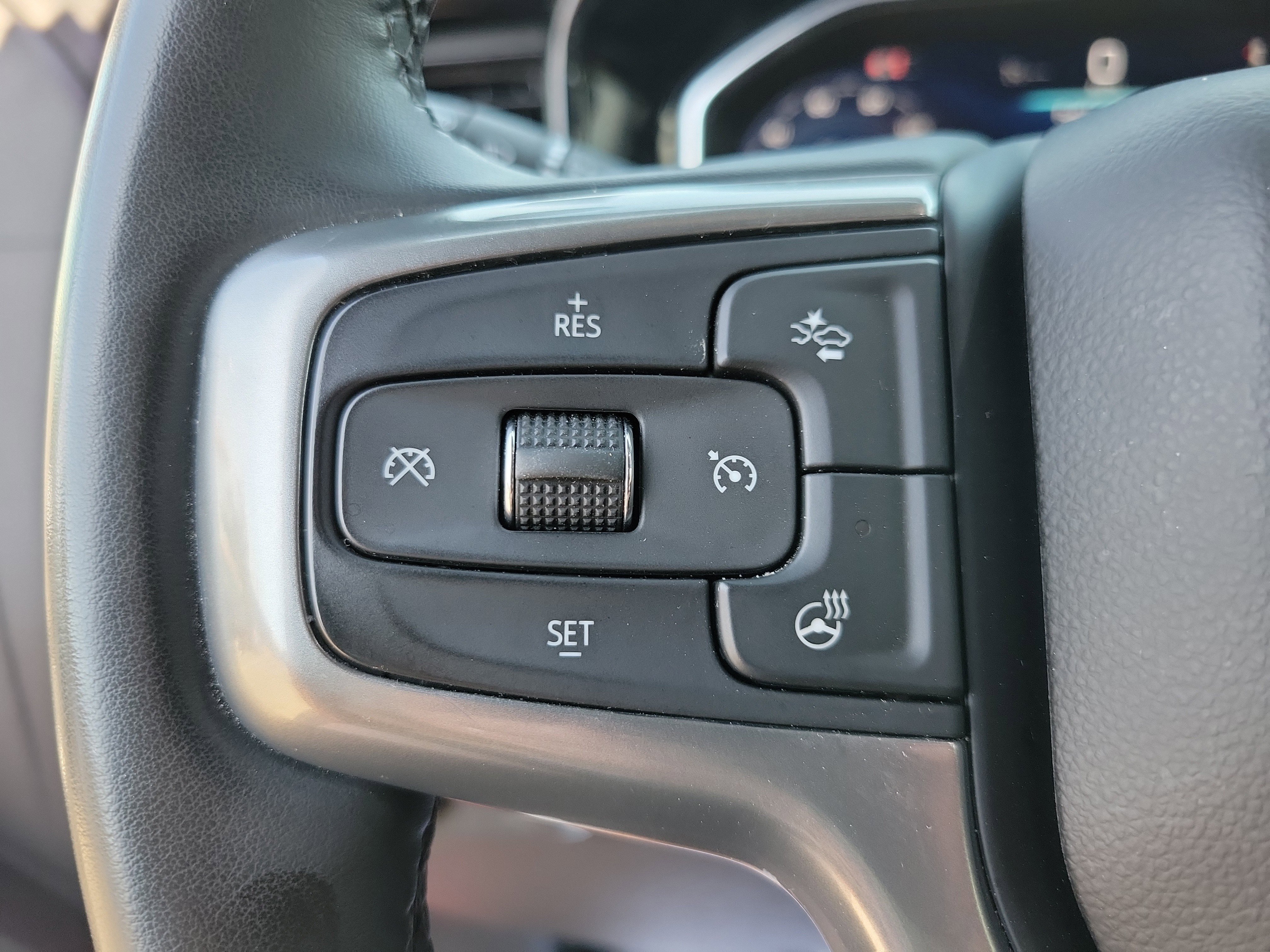 2025 Chevrolet Silverado 1500 LT - Photo 18