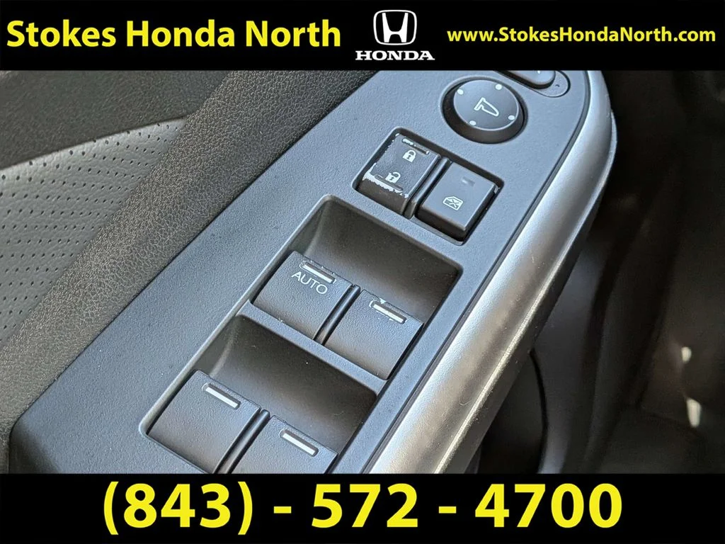 Used 2015 White Honda EX-L image 30