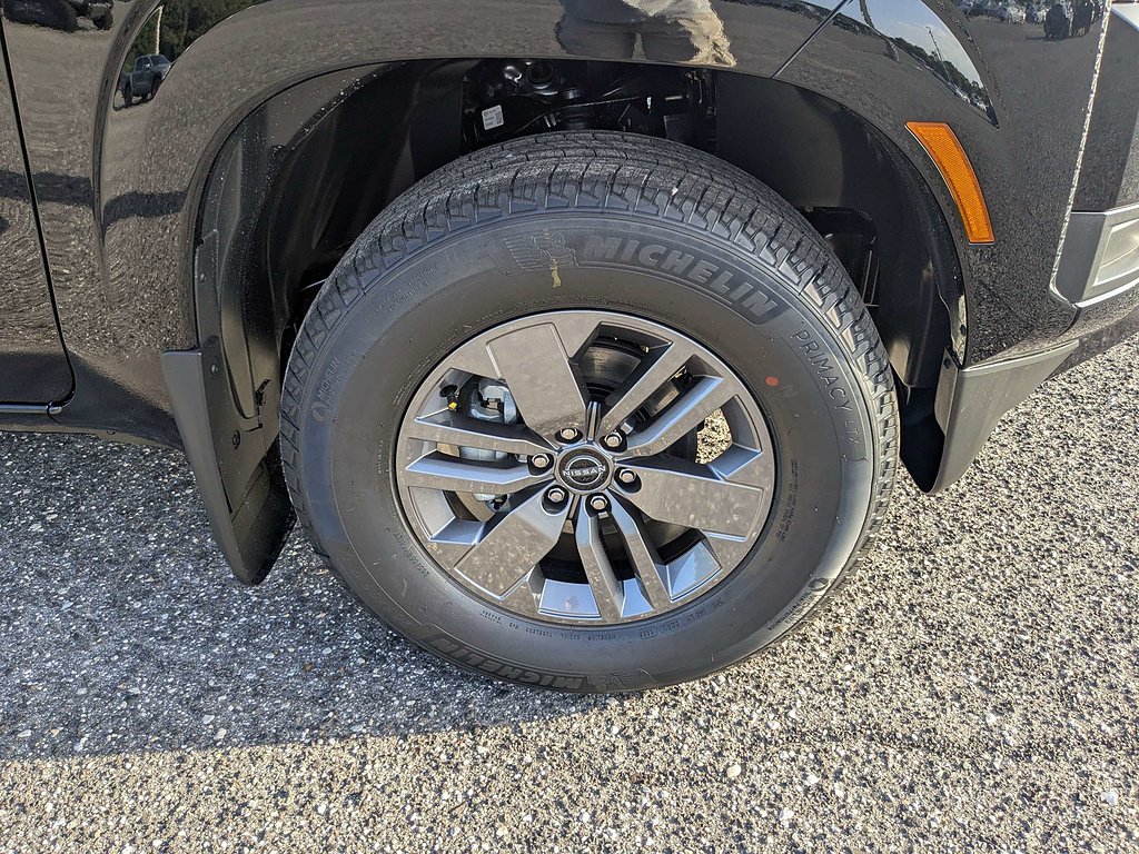 New 2026 Super Black Nissan Crew Cab SV image 11