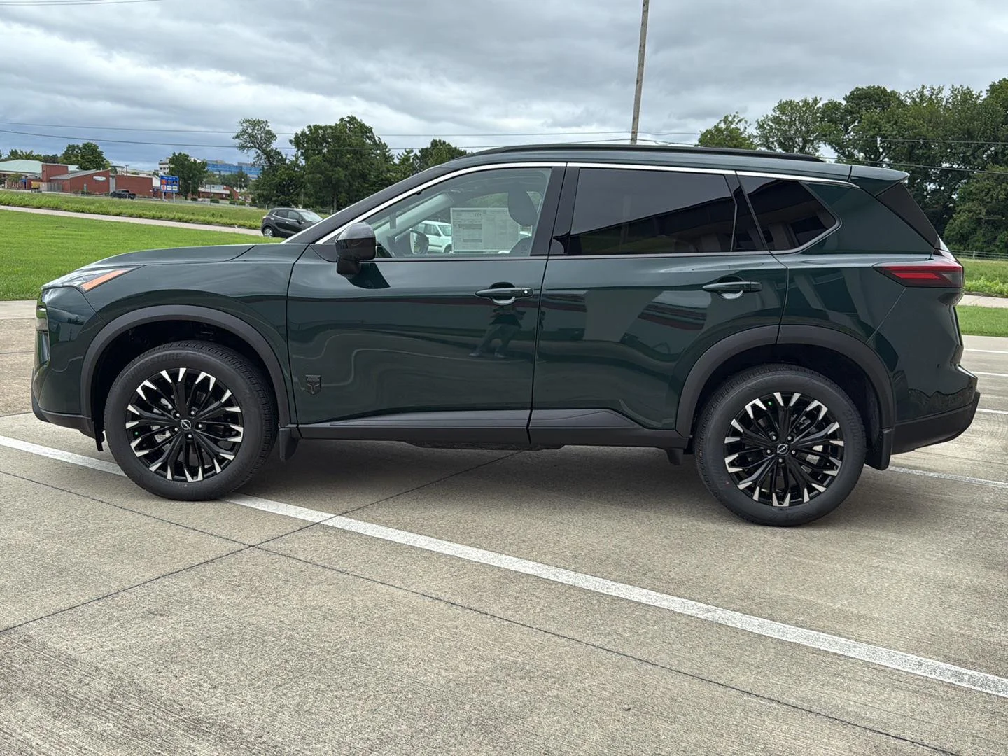 New 2026 Obsidian Green Nissan Dark Armor image 4