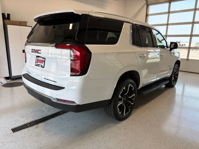 Used 2025 White GMC Elevation image 8