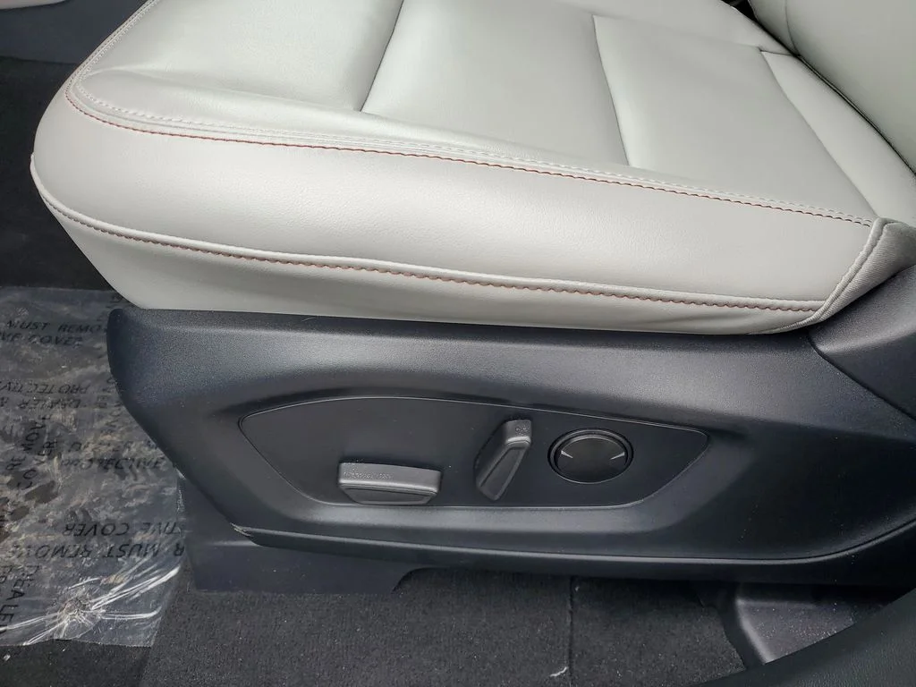 2026 Ford Explorer Active - Photo 6