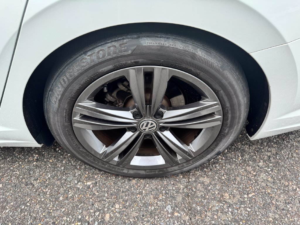 Used 2021 White Volkswagen R-Line image 20