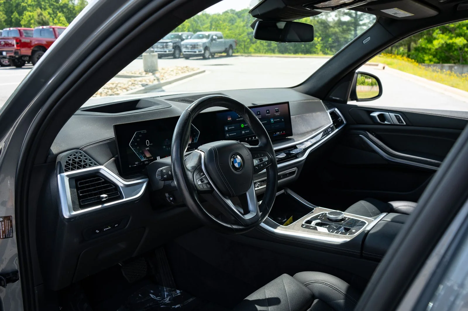 Used 2024 Gray BMW sDrive40i image 13