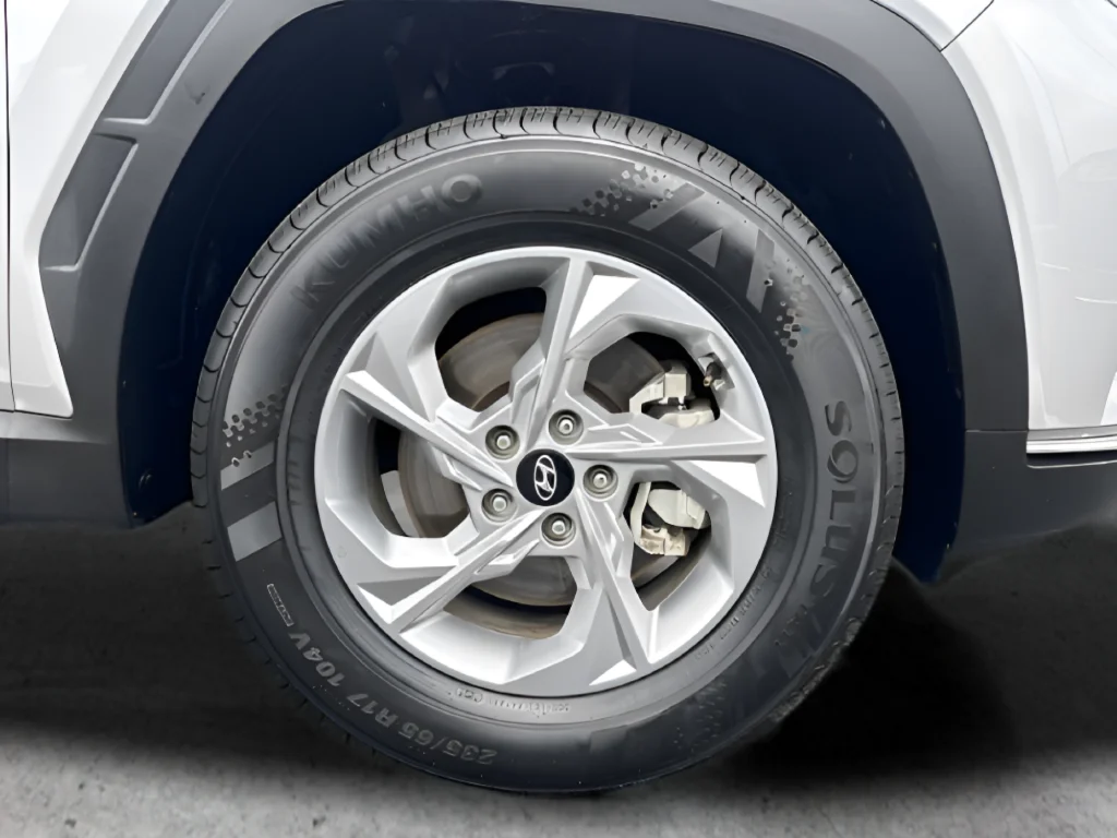 Used 2023 Silver Hyundai SEL image 24