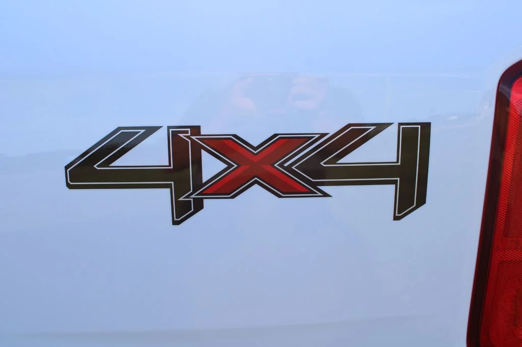 New 2026 Oxford White Ford XL image 9