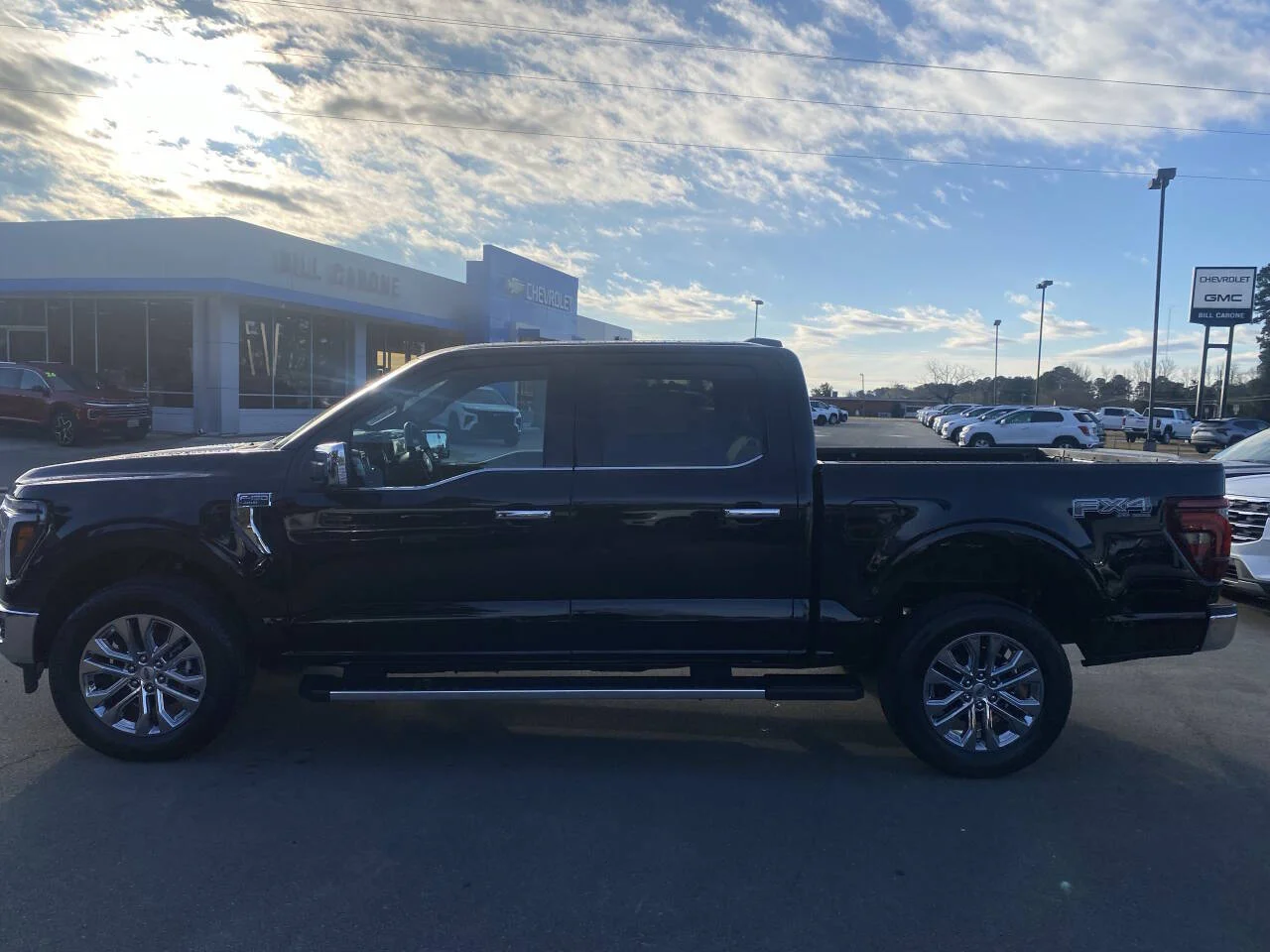 New 2026 Agate Black Ford Lariat 4x4 4dr SuperCrew 5.5 ft. SB image 2
