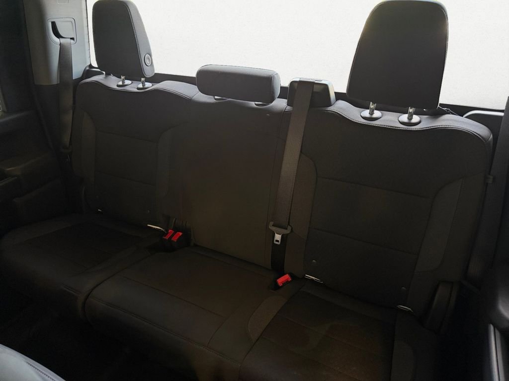 Used 2024 White Chevrolet Custom image 9