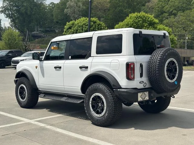 New 2026 Oxford White Ford Badlands® image 19