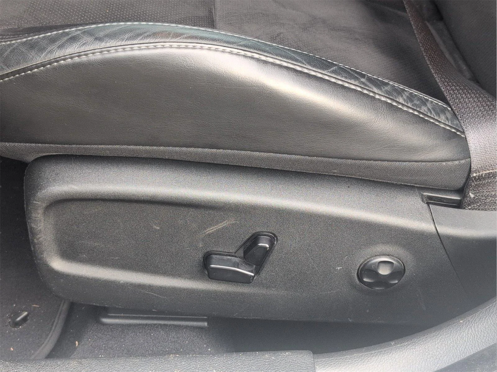 Used 2020 Pitch Black Clearcoat Dodge GT image 14