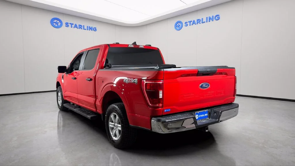 Used 2021  Ford XL image 6