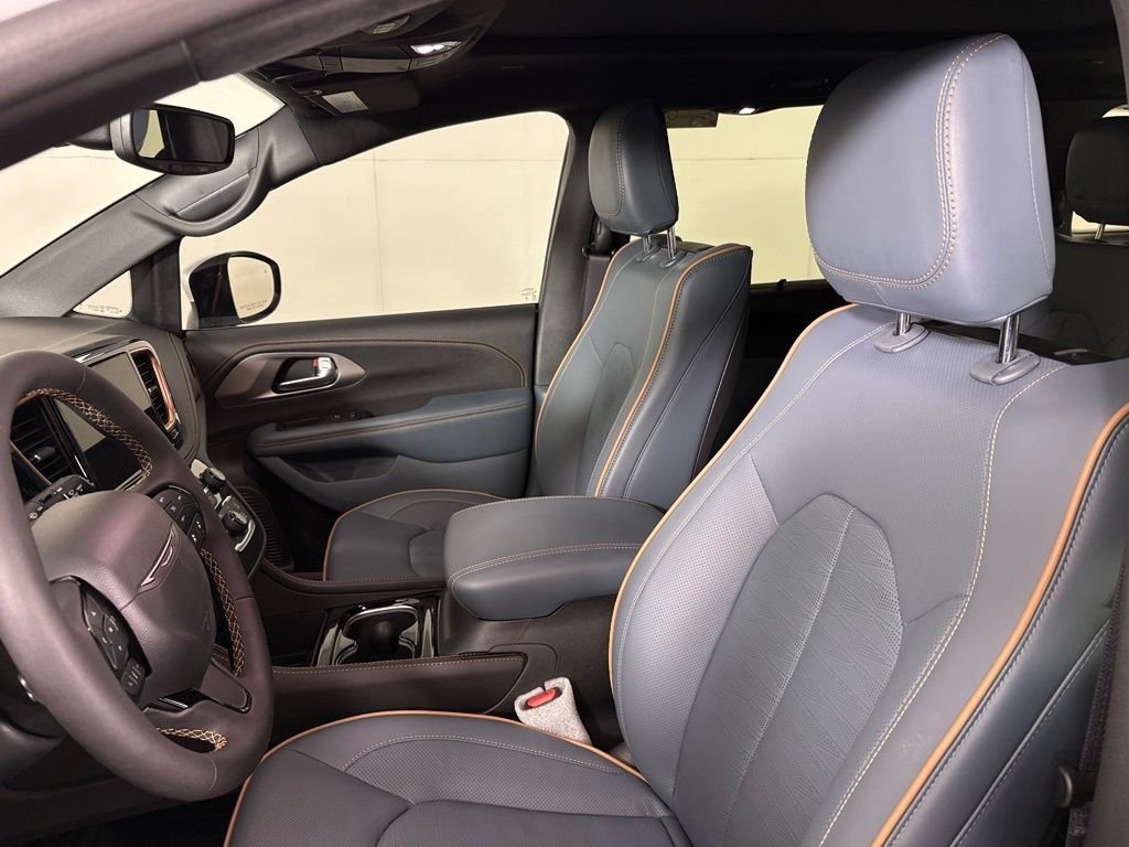 New 2027 Bright White Clear-Coat Exterior Paint Chrysler Pinnacle image 18