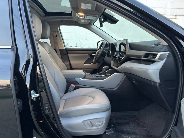 Certified Used 2026 Midnight Black Metallic Toyota XLE image 19