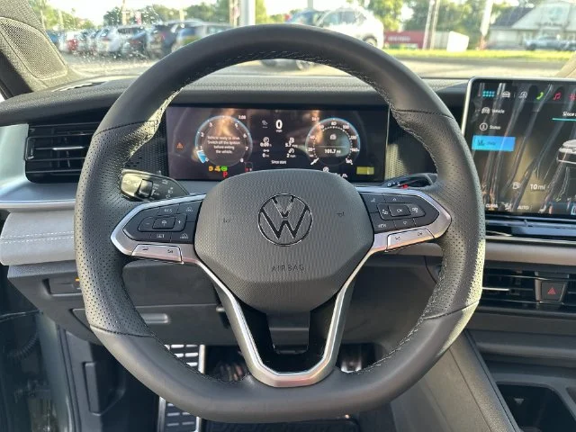 New 2026 Green Volkswagen 2.0T SE R-Line Black image 15