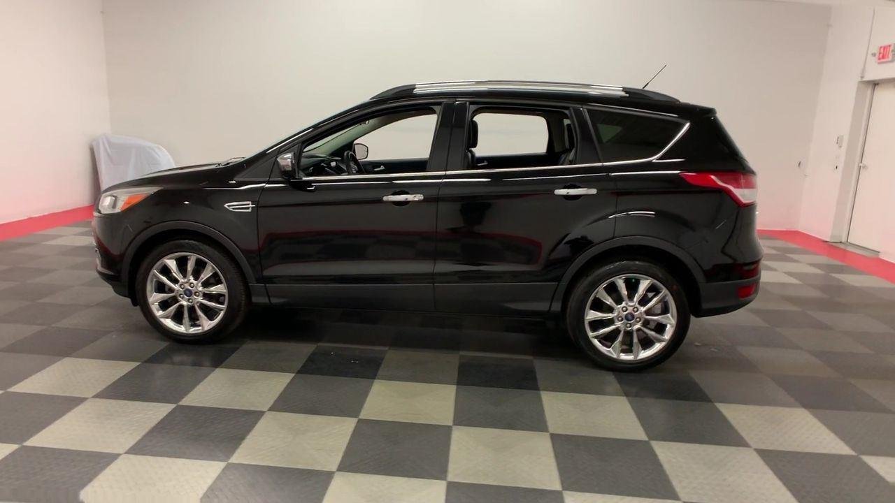 Used 2016 Shadow Black Ford SE image 5
