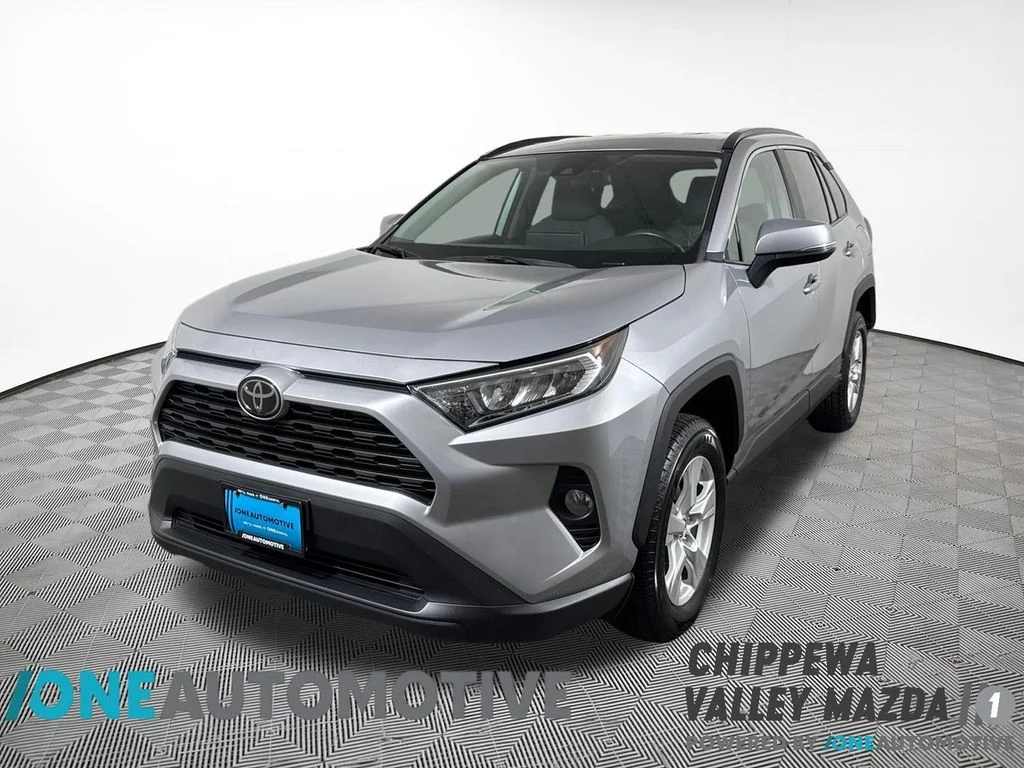 Used 2020 Silver Sky Metallic Toyota XLE image 1
