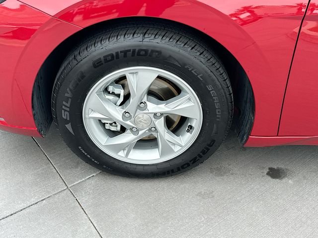Certified Used 2022 Scarlet Red Pearl Hyundai SE image 30