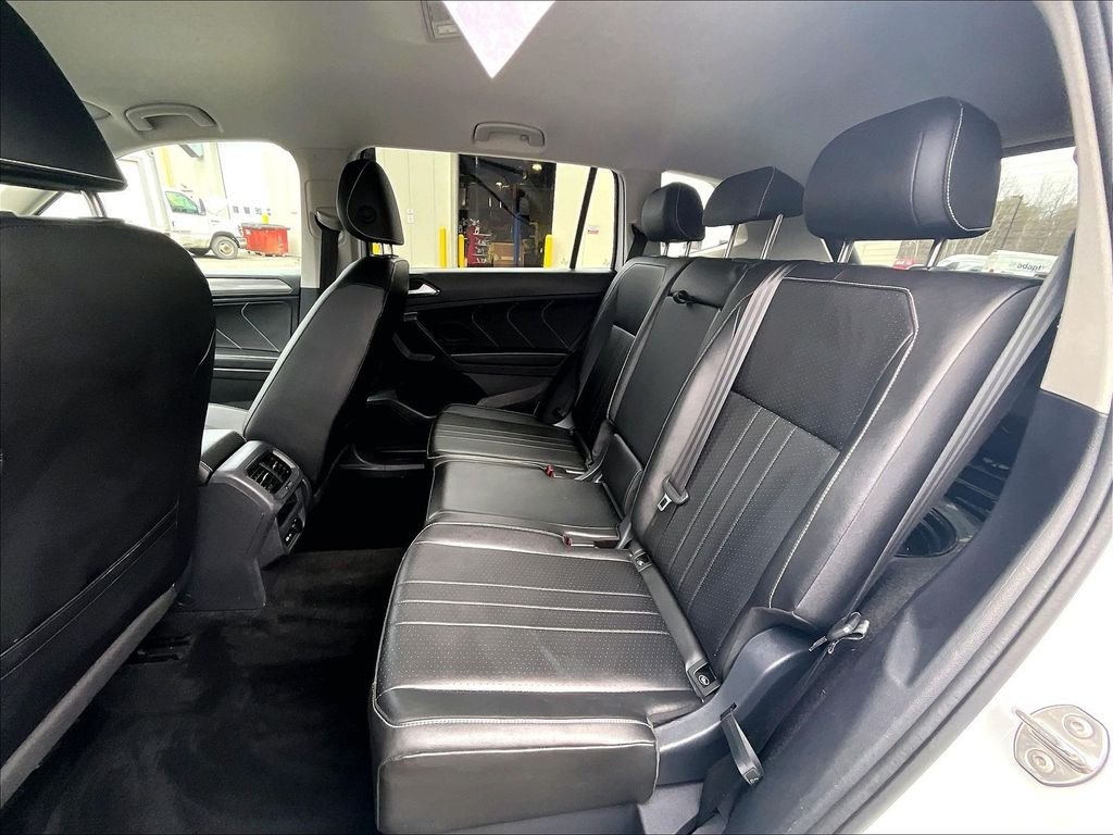 Used 2024 White Volkswagen 2.0T SE image 21