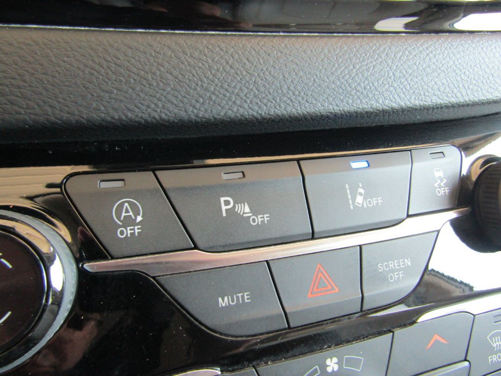 Used 2021 Silver Chrysler Touring L image 17