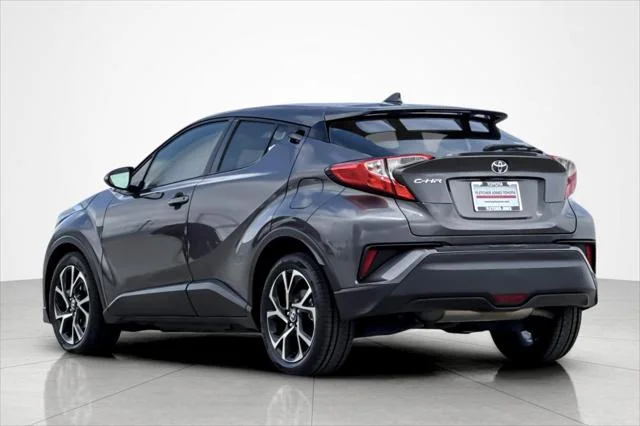 Certified Used 2018 Magnetic Gray Metallic Toyota XLE Premium image 3