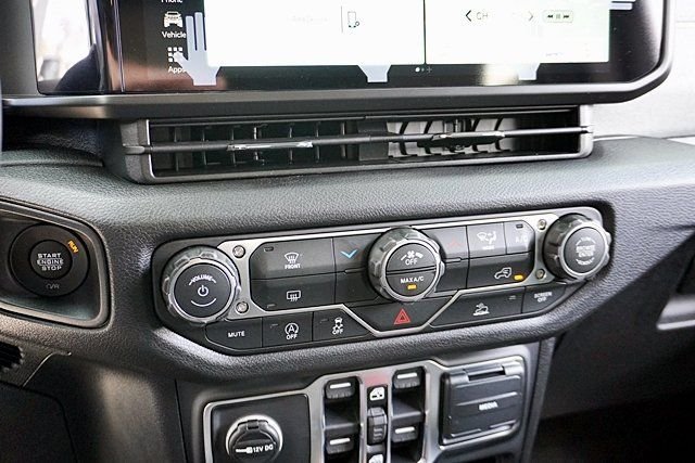 New 2026 Anvil Clear-Coat Exterior Paint Jeep Sport S image 32