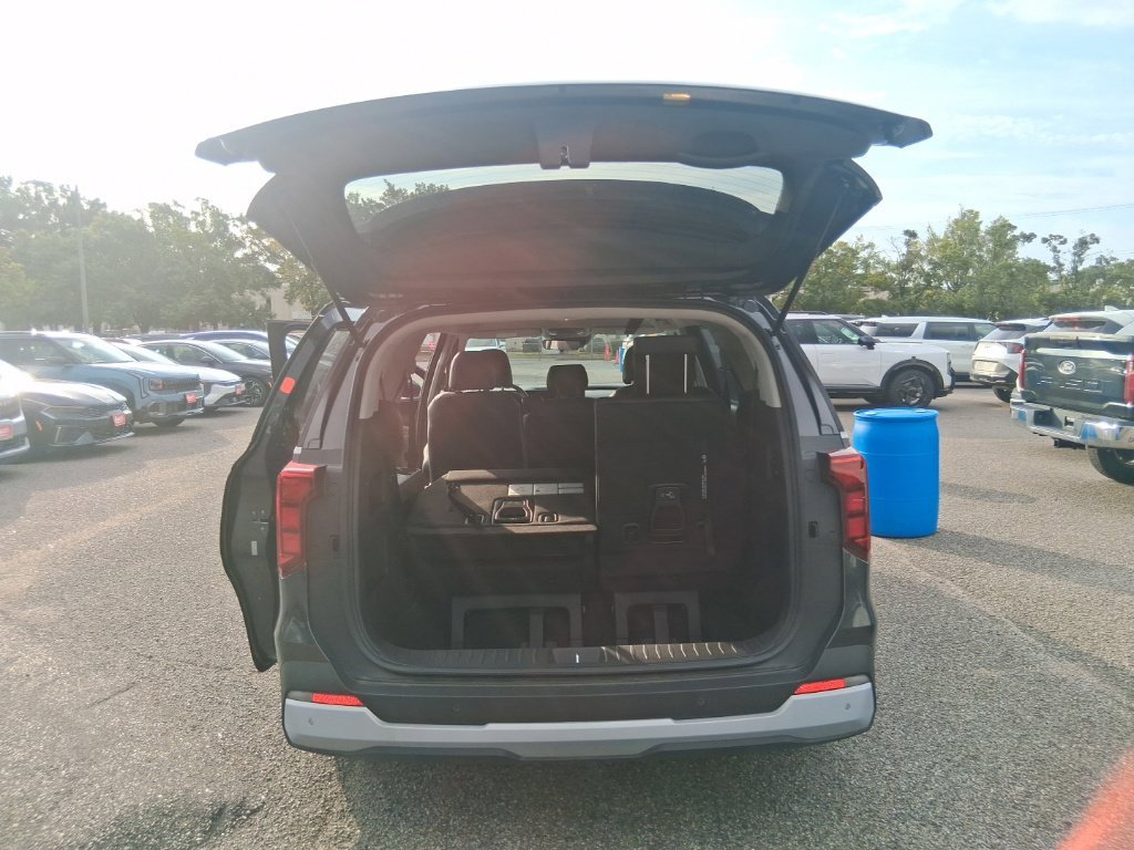 Used 2026 Gray Kia LXS image 21