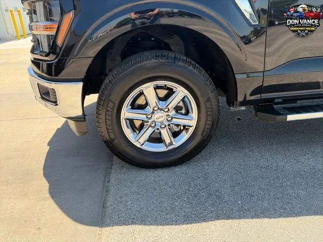 Used 2024 Black Ford XLT image 26