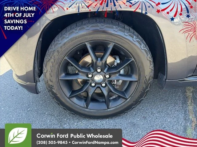 Used 2015 Gray Jeep Summit image 9