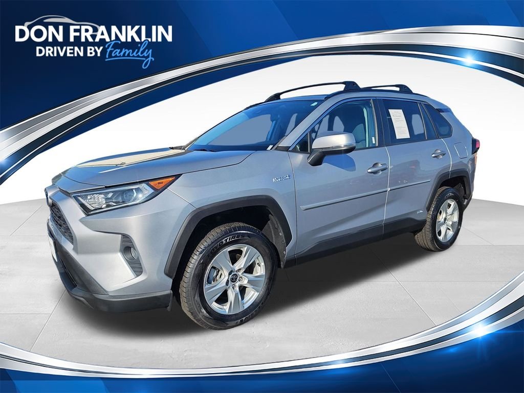 Used 2021 Silver Toyota XLE image 1