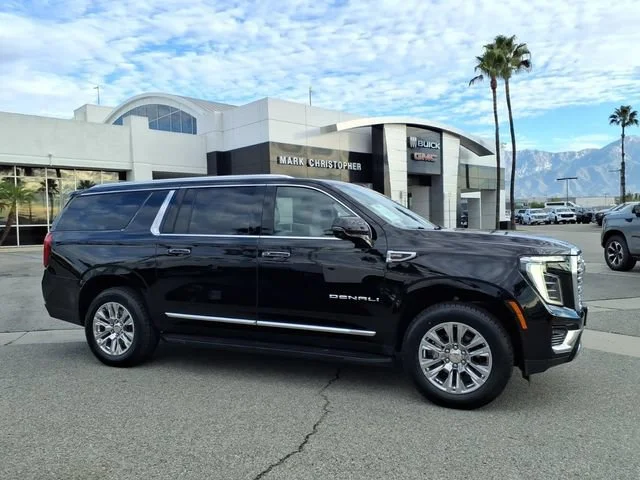 Used 2025 Onyx Black GMC Denali image 3