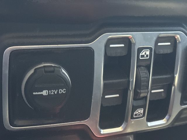 Used 2020 Black Jeep Unlimited Rubicon image 13