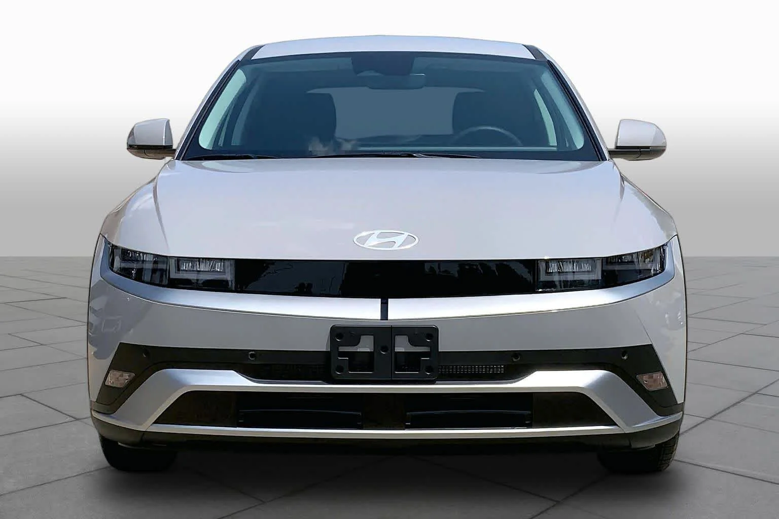 New 2026 Cyber Gray Hyundai SEL image 3
