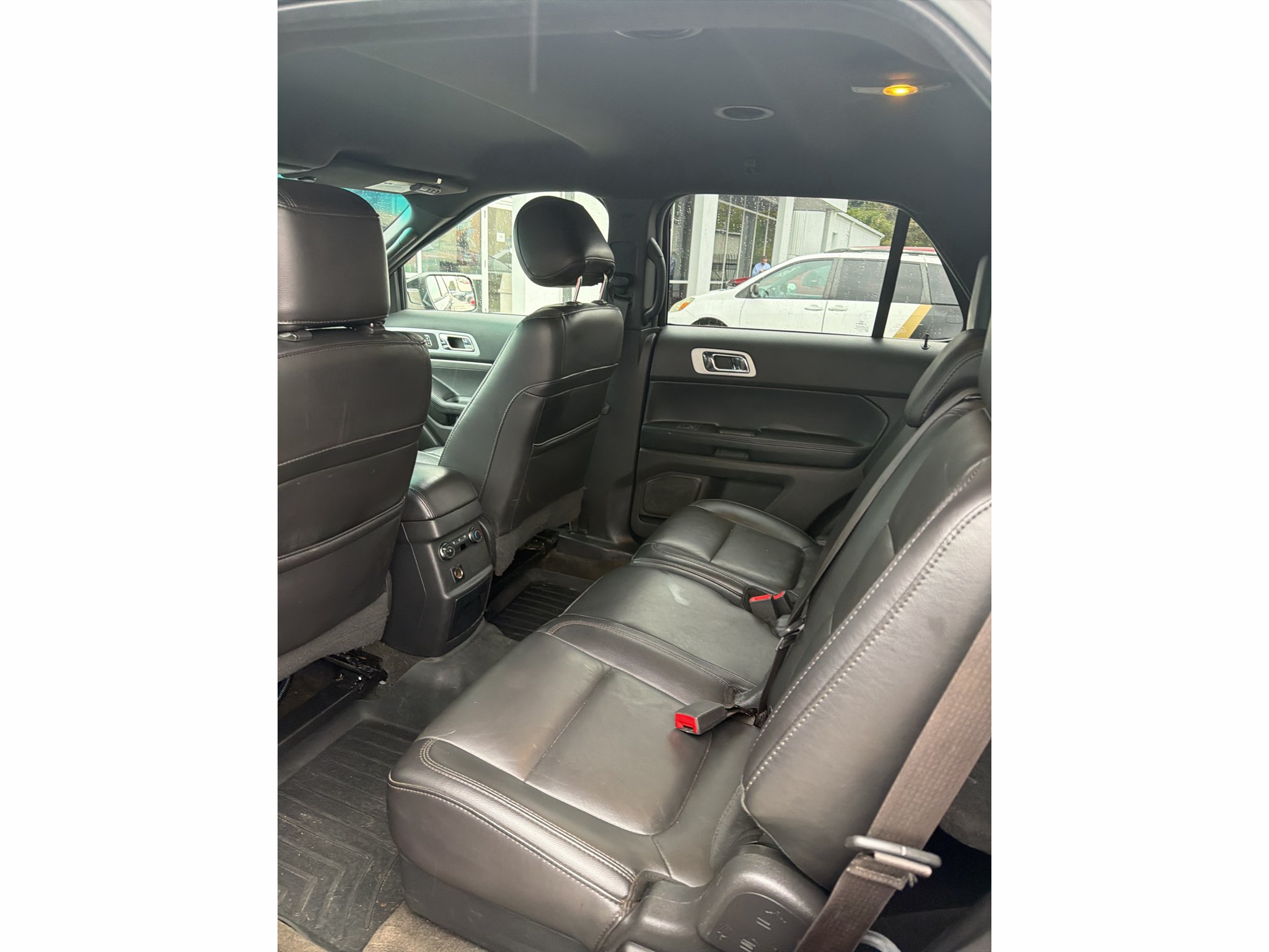 Used 2015 Tuxedo Black Metallic Ford XLT image 3