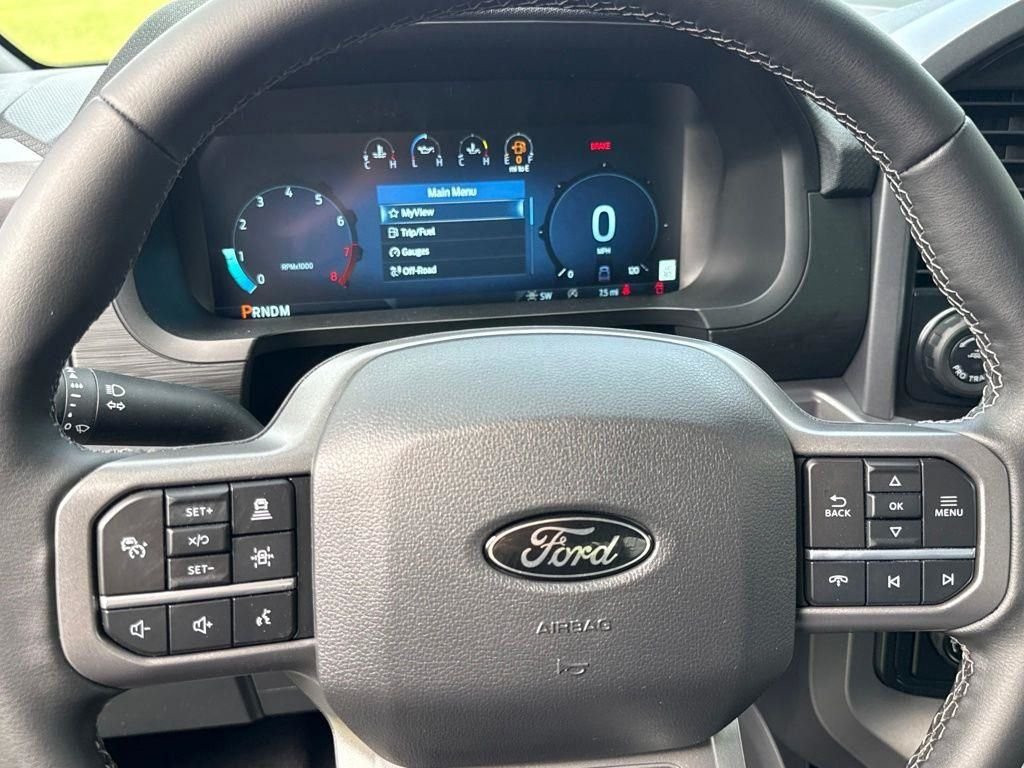 New 2026 Agate Black Metallic Ford XLT image 18