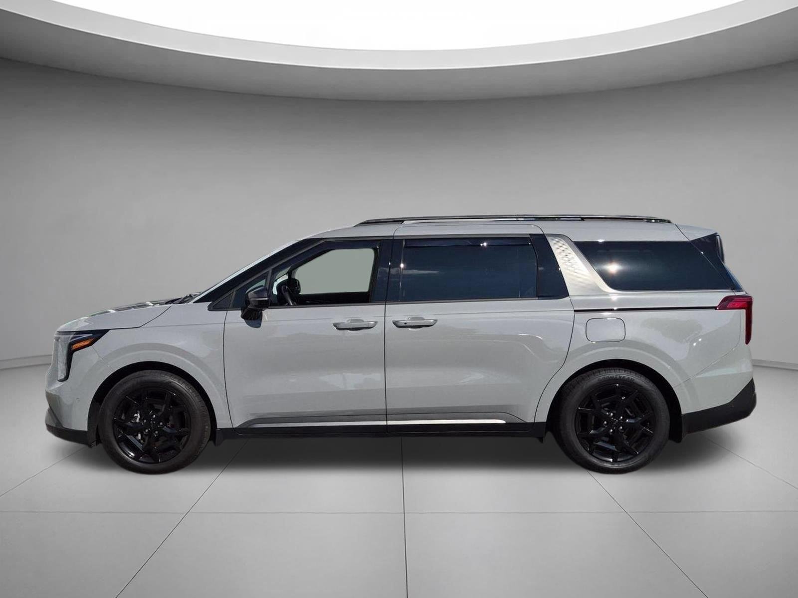 Used 2026 Ceramic Silver Kia SX image 2