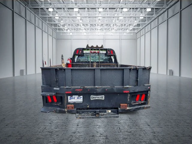 Used 2018 White Chevrolet Flat Bed image 9