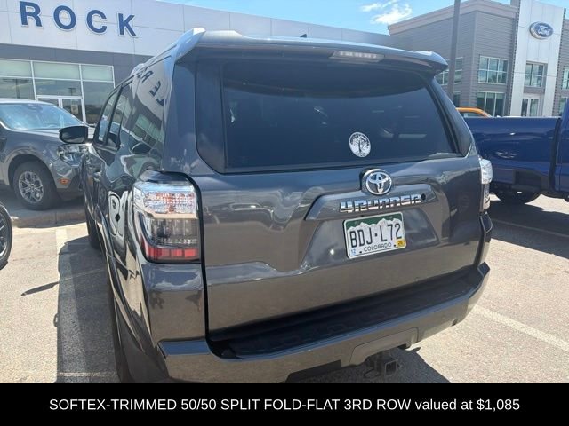 Used 2016 Magnetic Gray Metallic Toyota SR5 Premium image 3