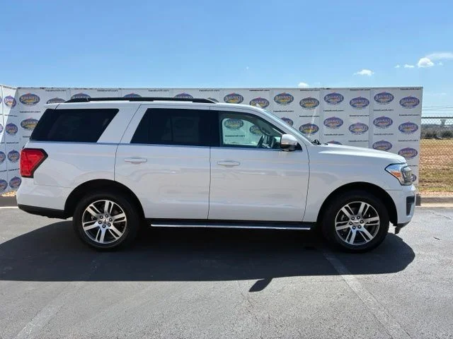 Pre-Owned 2024 Ford Expedition XLT