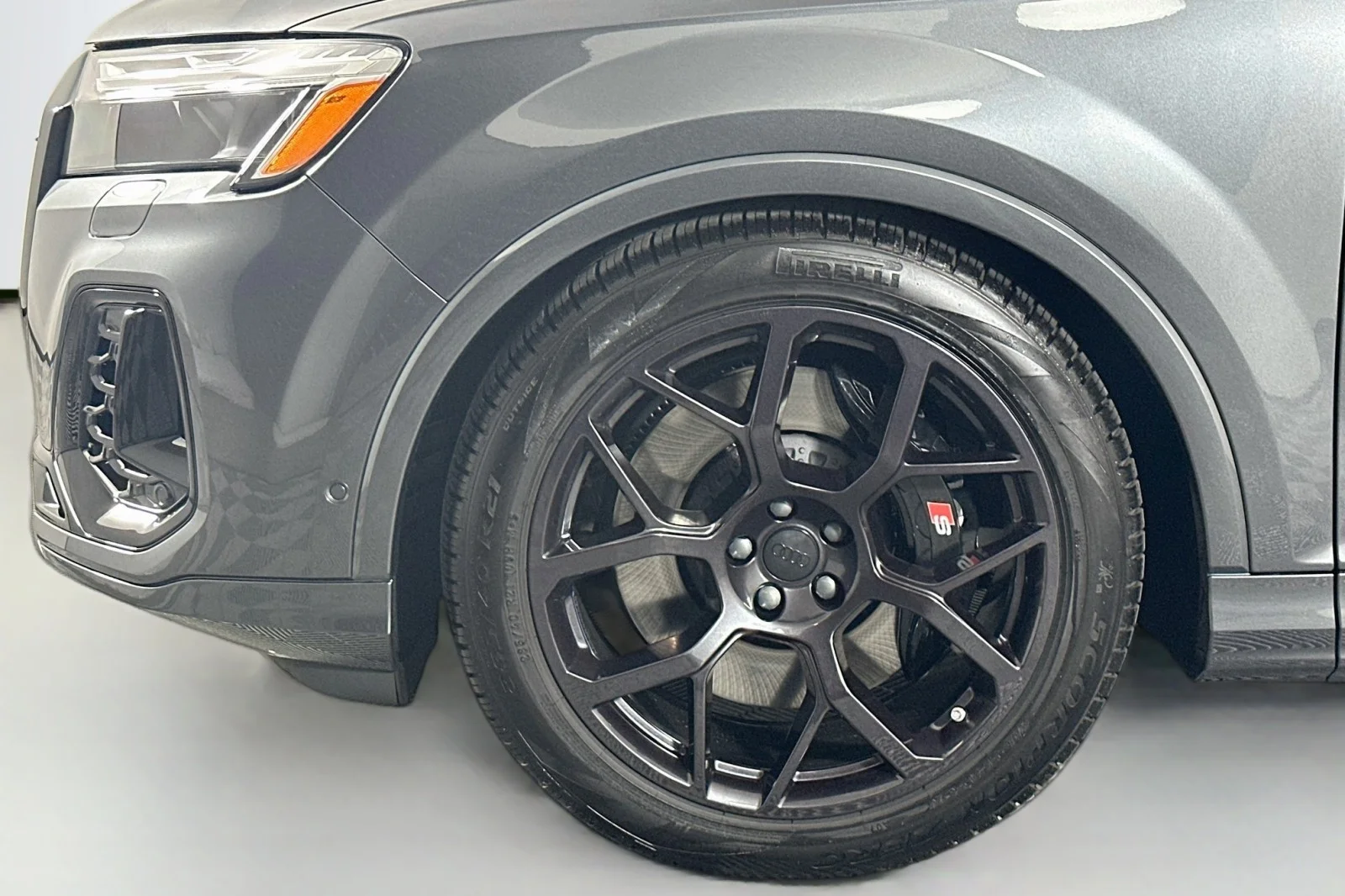 New 2026 Daytona Gray Pearl Effect Audi Premium Plus image 11