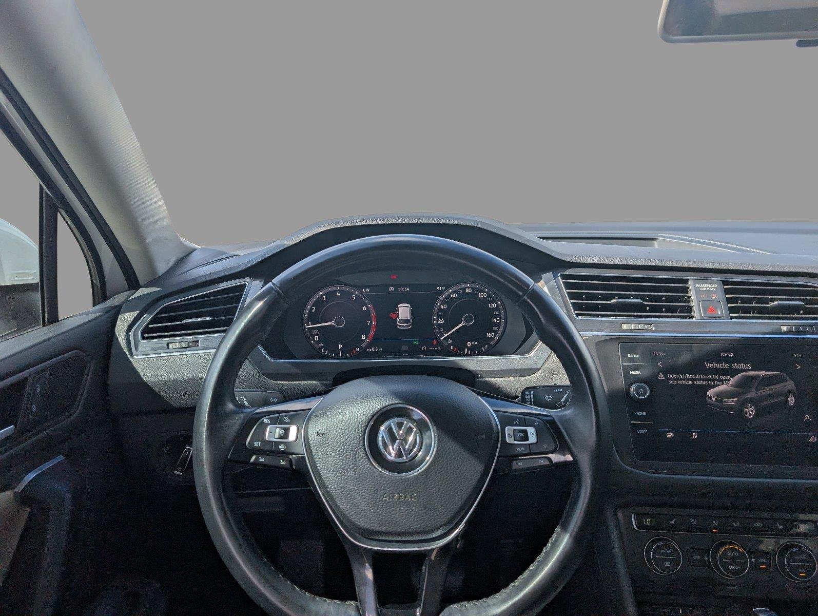 Used 2019 Pure White Volkswagen SEL image 34