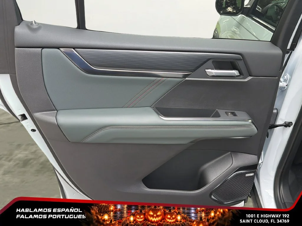 New 2026 Glacier White Tricoat GMC AT4 image 25