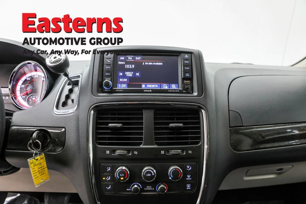 Used 2019 Gray Dodge SE image 12