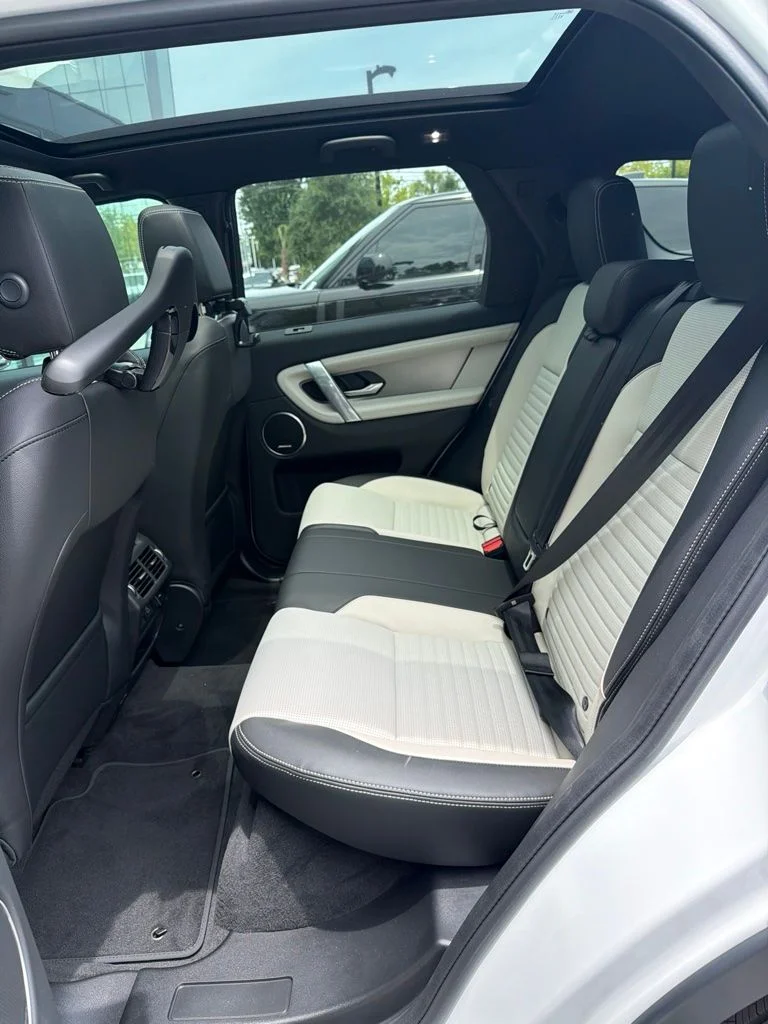 Used 2026  Land Rover Landmark image 6
