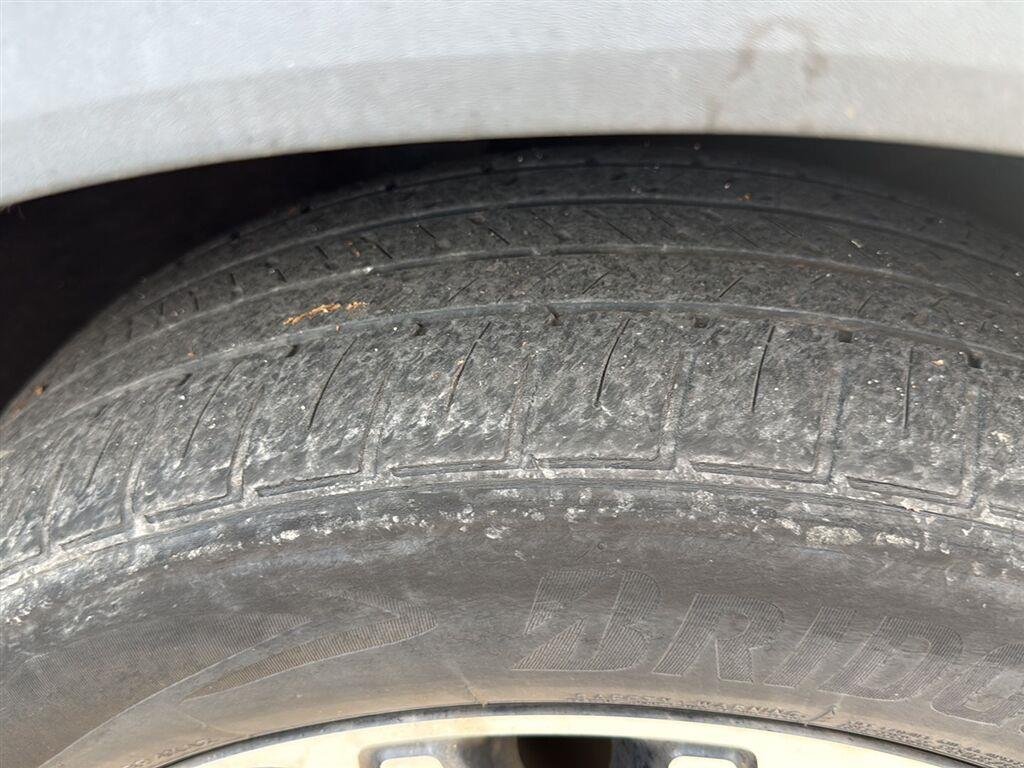 Used 2022 Agate Black Ford SEL image 3