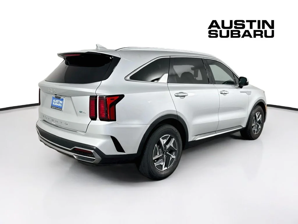 Used 2022 Silver Kia EX image 7