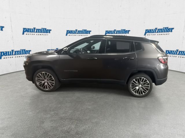 Used 2023 Gray Jeep Limited image 6
